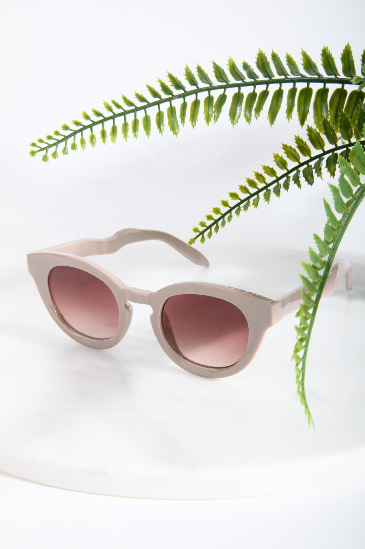 Sonnenbrille in Beige