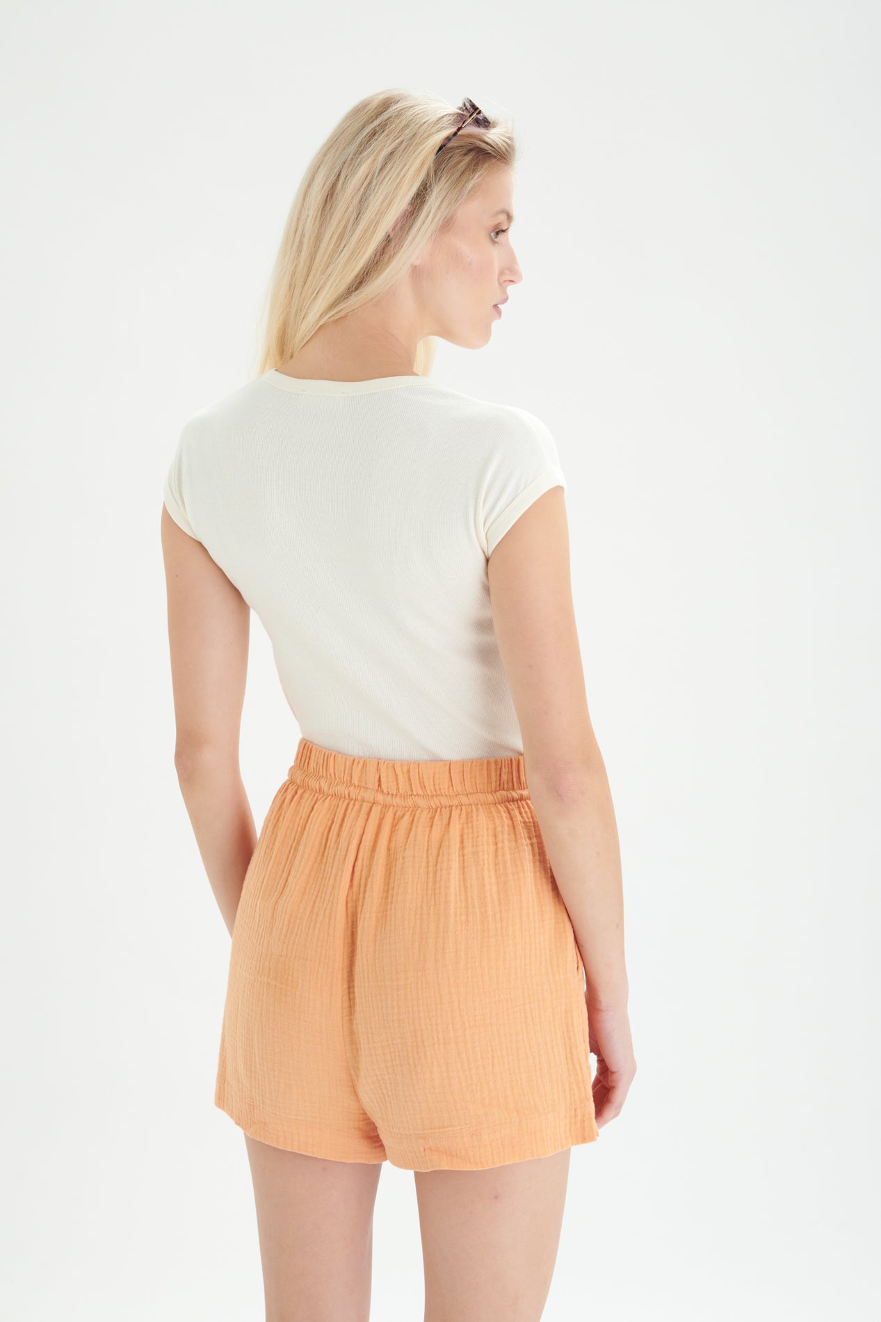 Shorts in Apricot